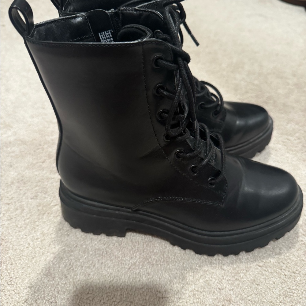 Black Lace-Up Women's Boots